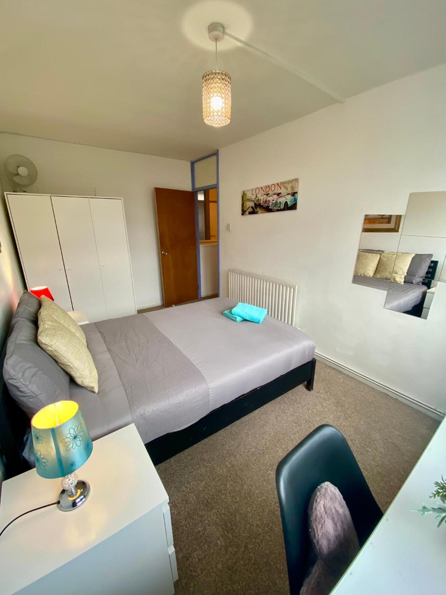 Cosy 3 Bed Apt, Old Truman Brewery! Brick Lane, London, E1 Appartamento Londra